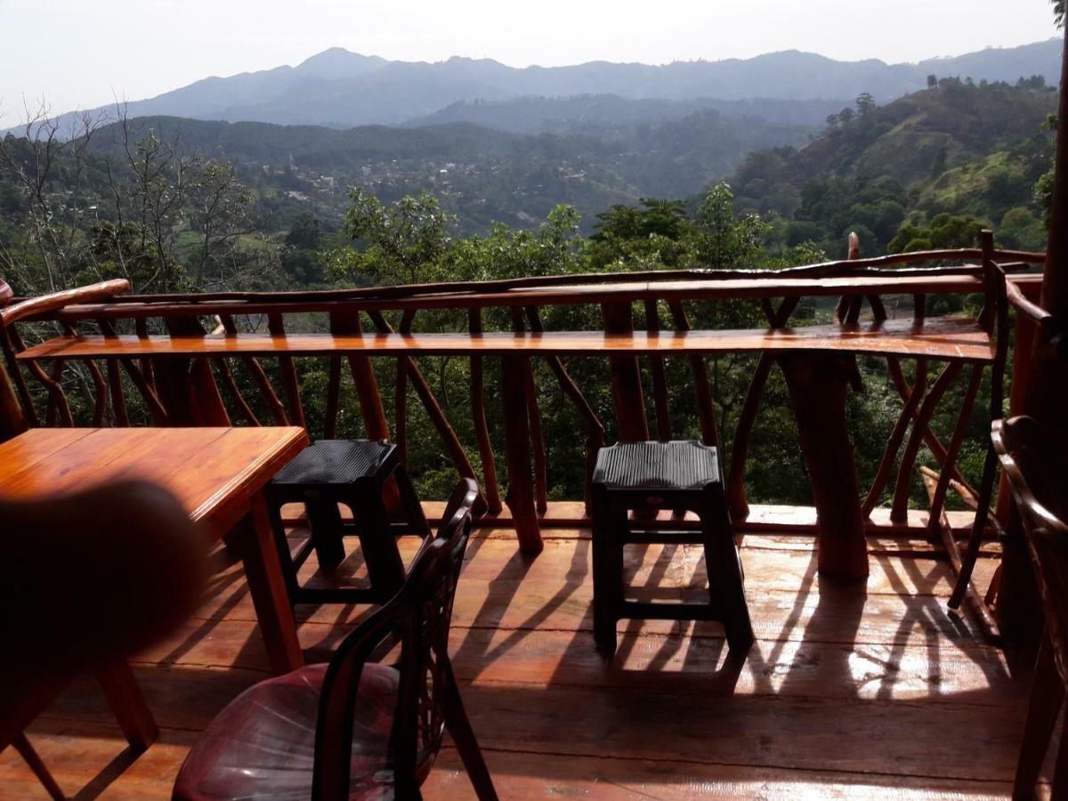 Mountain Face Inn 埃拉 外观 照片